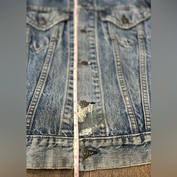 Levi’s Jacket - Picture 10 of 16